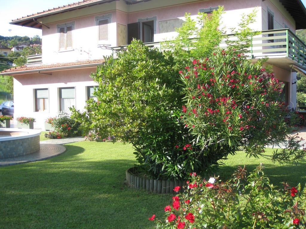 B&B Garden Solto Collina Exterior foto